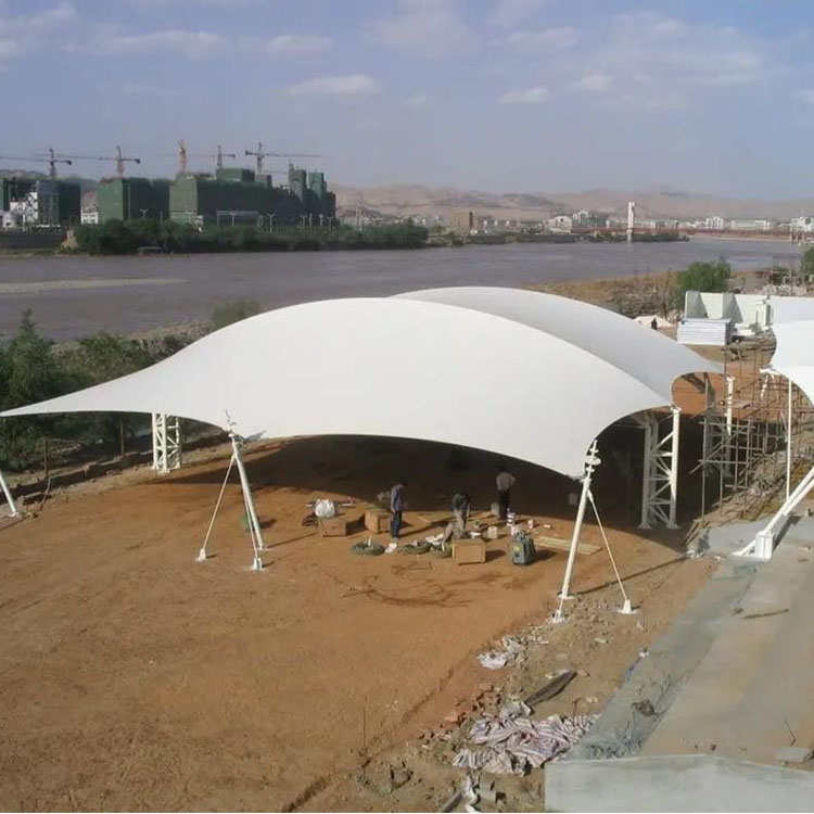 德宏膜结构汽车棚